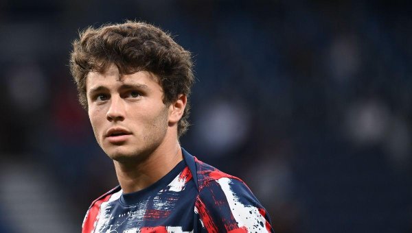 东信证券 内维斯国家队和俱乐部近17场攻入11球，生涯此前146场仅进9球